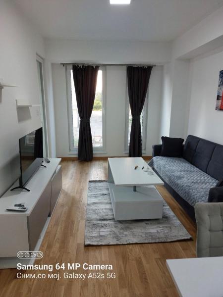 Eva Apartman, Skopje
