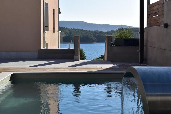 Pearl Of Cres - Cres