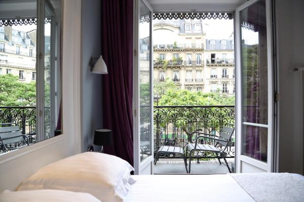 A la foto es mostra l'objecte Stella Etoile situat a la ciutat de París.