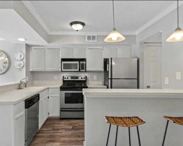 Charming 2 Bed 2 Bath Condo In Sandestin Golf Cart Included! - Miramar Beach, FL