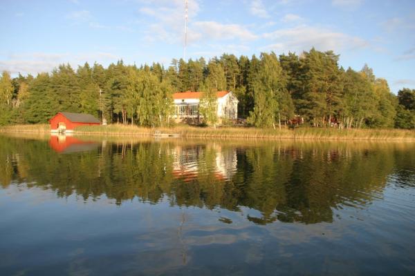 写真にはStormälö市にあるVilla Reuterが写っています。