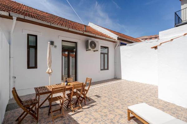 Foto 8: HostWise - Traditional House with Terrace