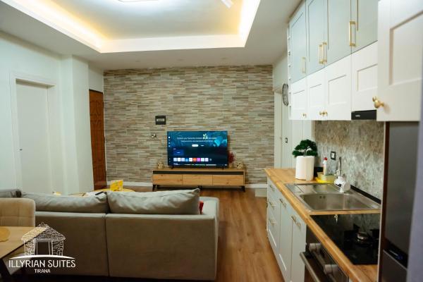 Agron's Suite, Тирана