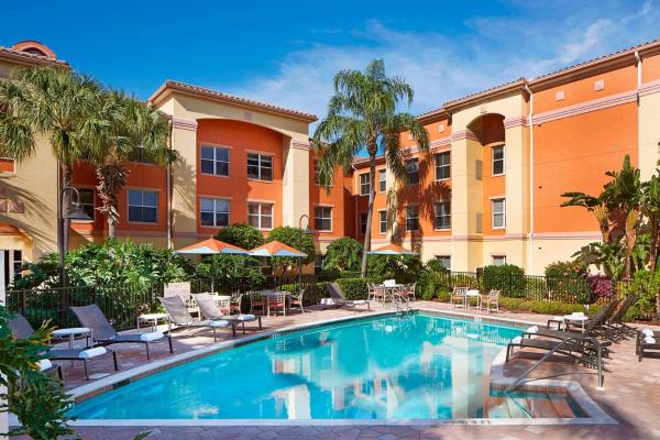 Na fotografii je vidět objekt Residence Inn by Marriott Naples nacházející se ve městě Naples.