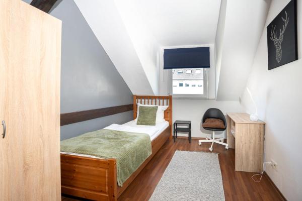 The photo shows the Stylische Privatzimmer an der Mosel located in the city of Koblenz.