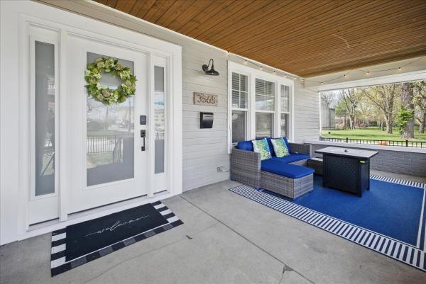 Family Spacious 5br Retreat W Game Filled Basement Suite - Indiana