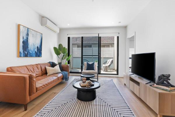 A la foto es mostra l'objecte Urban Living at Its Best situat a la ciutat de Carnegie.