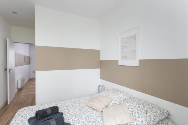 A la foto es mostra l'objecte T2 L'Inflexible situat a la ciutat de Brest.