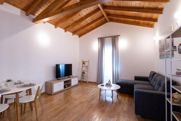 Nella foto è visibile l'oggetto Spotaki 8 Agros situato nella città di Ágios Athanásios.