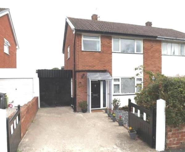 A la foto es mostra l'objecte 3 Bedroom Property in Holywell, North Wales situat a la ciutat de Greenfield.