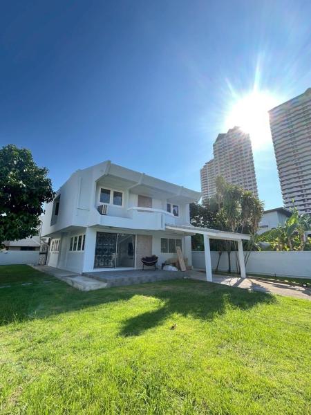 5 Beds Private Garden Resort 452sqm Pet Relax - Bangkok