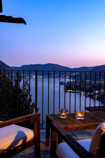 写真にはチェルノッビオ市にあるToldino House 4 min by car to lakeが写っています。