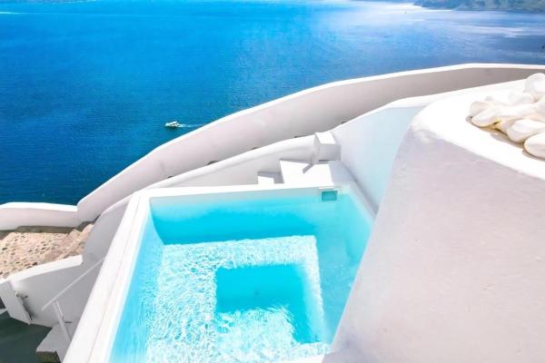 En la foto se muestra el objeto Luxury Santorini Villa Full Moon Villa 1 Bedrooms Outdoor Plunge Pool Sea & Caldera View Oia ubicado en la ciudad de Thólos.