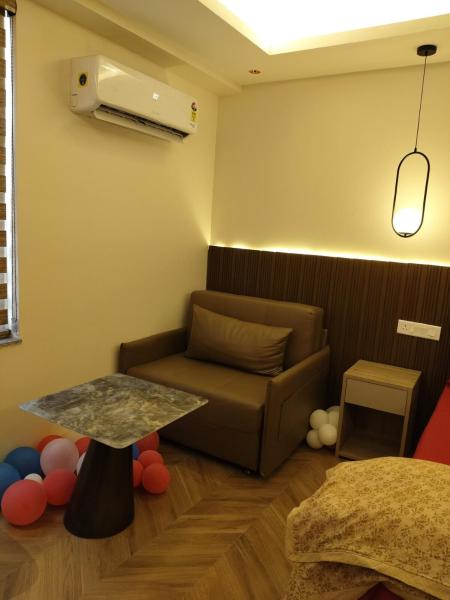 På billedet ses objektet Yuvstay The Luxury Stay beliggende i byen Mainpuri.