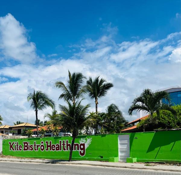 Na foto é possível ver o objeto Kite Bistro localizado na cidade de Caucaia.