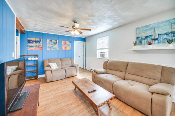 A la foto es mostra l'objecte Walk to Beach and Chesapeake Bay Norfolk Retreat! situat a la ciutat de Norfolk.