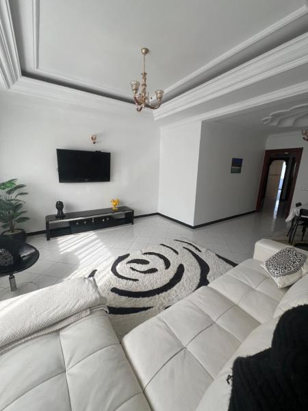 Spacieux appartement proche de la mer, Касабланка