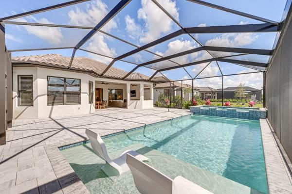Na fotografii je vidět objekt Golf, Swim, Shop and More Luxury Retreat in Naples! nacházející se ve městě Naples.
