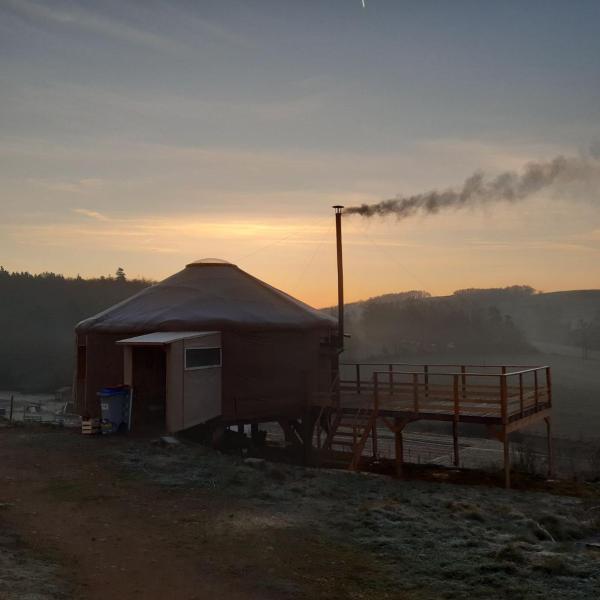 A la foto es mostra l'objecte Yourte GîteAnne situat a la ciutat de Valeille.