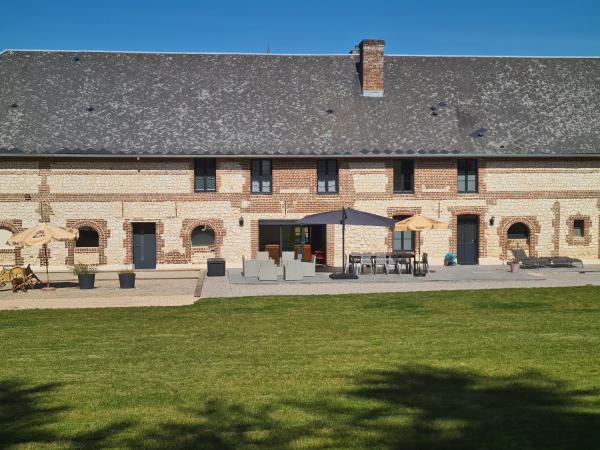 A la foto es mostra l'objecte Le Domaine du Tronquoi. situat a la ciutat de Vironchaux.