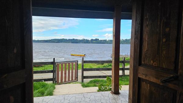 A la foto es mostra l'objecte Lodge playa pupelde, Ancud situat a la ciutat de Caipulli.