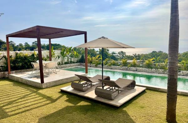 Eternal - Oceanview Luxury Residence With Rooftop Sauna - Uluwatu