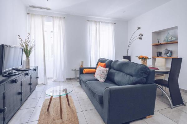 2BR in the Zoko contemporary and convenient, Gibraltar