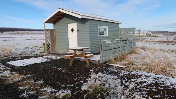 Na zdjęciu widoczny jest obiekt Óbót 1 riverside cabin położony w mieście Skjöldólfsstaðir.