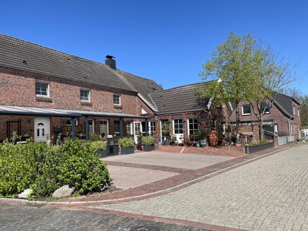 På billedet ses objektet Burghaus 5 beliggende i byen Wirdum.