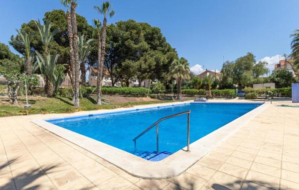 A la foto es mostra l'objecte Cozy Apartment In Puerto De Mazarrón situat a la ciutat de El Alamillo.