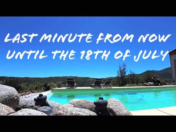 A la foto es mostra l'objecte Canigou Gites big pool sleeps many situat a la ciutat de La Bastide.