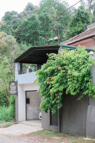 Auf dem Foto ist das Objekt Serenity Home Stay in der Stadt Narandanda zu sehen.