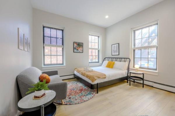 Quaint Studio Apartment Back Bay Area - Boston, MA