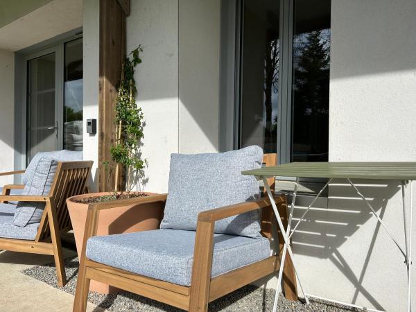 På billedet ses objektet Au fil de l'eau - Sur la rive de pont Miny beliggende i byen Sévérac.