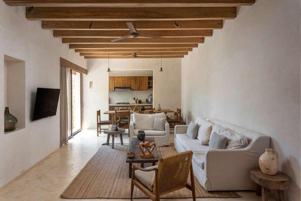 Na zdjęciu widoczny jest obiekt Boho Organic 3BR Villa, Gated Community, Rooftop położony w mieście Tulum.