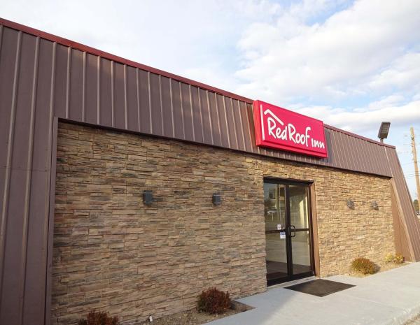 A la foto es mostra l'objecte Red Roof Inn Indianapolis - Castleton situat a la ciutat de Castleton.