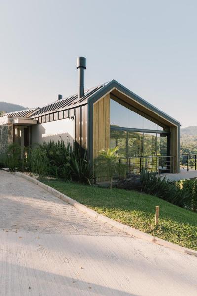 A la foto es mostra l'objecte Elegante bangalô de campo 3 - Taquaras Huts situat a la ciutat de Barra Clara.