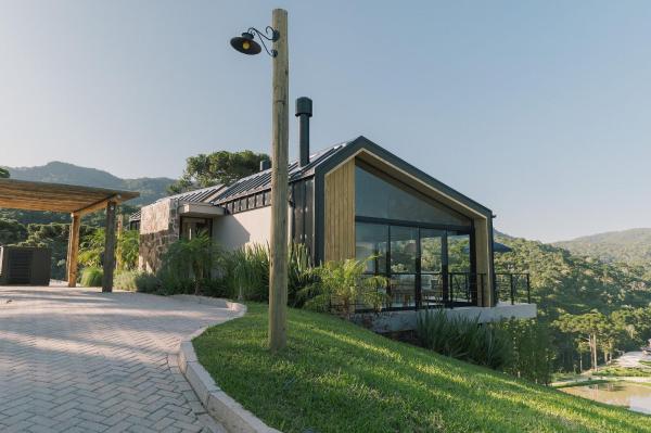 A la foto es mostra l'objecte Elegante bangalô de campo 4 - Taquaras Huts situat a la ciutat de Barra Clara.