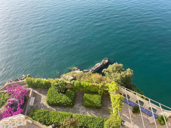 Nella foto è visibile l'oggetto Il mare dentro situato nella città di Ravello.