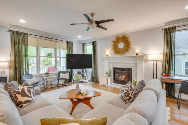 A la foto es mostra l'objecte 1 Mi to Dtwn: Upscale Retreat in Durham! situat a la ciutat de Durham.