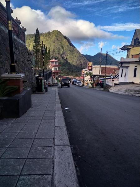 A la foto es mostra l'objecte Lusman Homestay Bromo situat a la ciutat de Ngadisari.