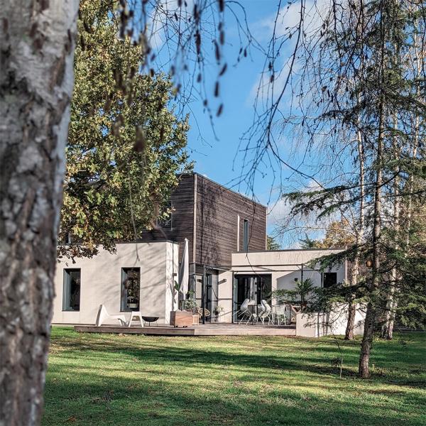 A la foto es mostra l'objecte Maison Architecte, Parc arboré & BBQ, 10 min du circuit situat a la ciutat de Fillé.