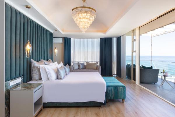 Na fotografii je vidět objekt Views Boutique Hotel & Spa nacházející se ve městě Wilderness.