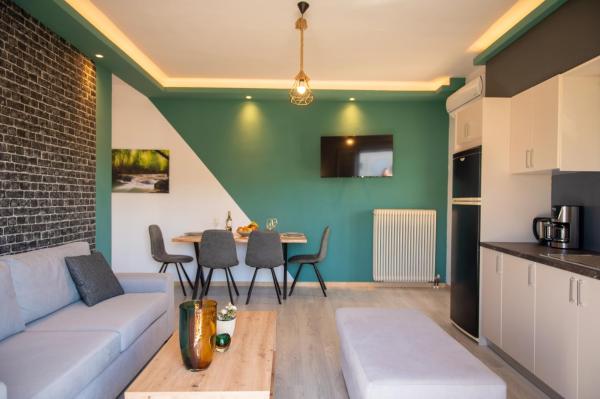 The photo shows the ikosapartments-family located in the city of Perdika.