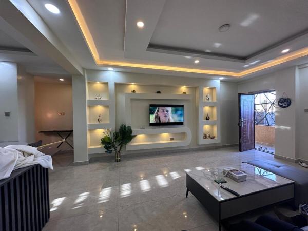Foto 2: Val & Vel Luxury Home Bugolobi