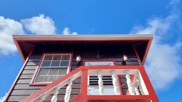 En la foto se muestra el objeto Paradise by Ellie ubicado en la ciudad de Monchy.