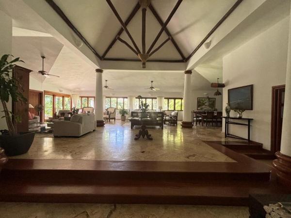 A la foto es mostra l'objecte Casa de Campo Golf, Villa La Romana situat a la ciutat de Cajuiles.