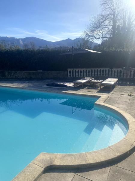 Na fotografii je vidět objekt Watermill in the mountains with private pool nacházející se ve městě Arbas.