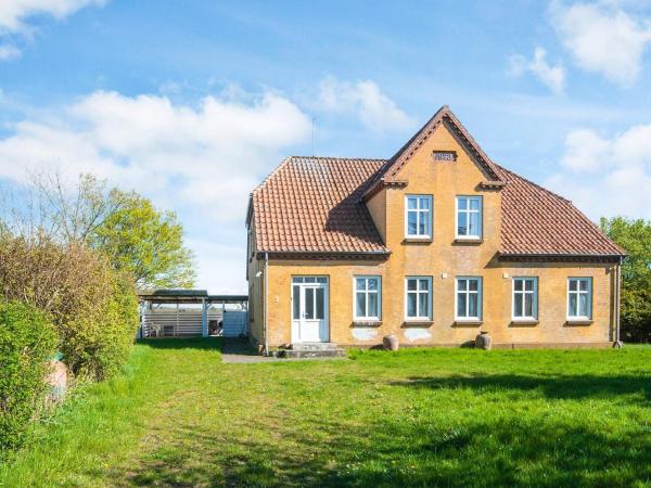 照片显示了位于Grenå市的6 person holiday home in Grenaa物件。