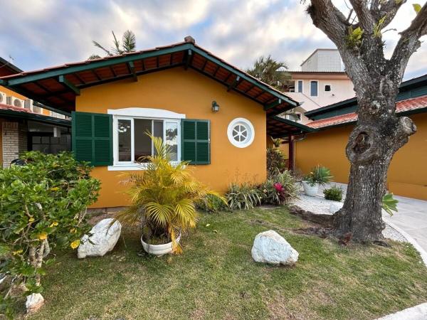 På billedet ses objektet Casa em lindo condomínio na praia de Ponta das Canas beliggende i byen Florianópolis.